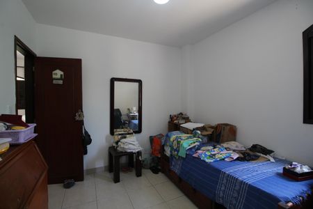 Casa de condomínio para alugar com 240m², 4 quartos e 3 vagasQuarto 1