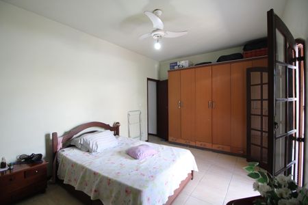 Casa de condomínio para alugar com 240m², 4 quartos e 3 vagasQuarto 3