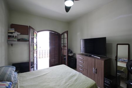 Casa de condomínio para alugar com 240m², 4 quartos e 3 vagasQuarto 2