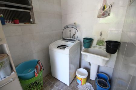 Casa de condomínio para alugar com 240m², 4 quartos e 3 vagasÁrea de Serviço