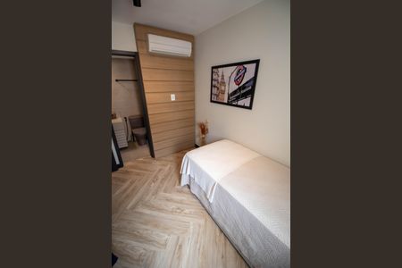 Apartamento à venda com 208m², 4 quartos e 4 vagas Apartamento à venda com 208m², 4 quartos e 4 vagasSUITE 2