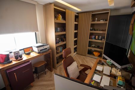 Apartamento à venda com 208m², 4 quartos e 4 vagas Apartamento à venda com 208m², 4 quartos e 4 vagasESCRITÓRIO COBERTURA