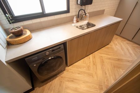 Apartamento à venda com 208m², 4 quartos e 4 vagas Apartamento à venda com 208m², 4 quartos e 4 vagasÁREA DE SERVIÇO