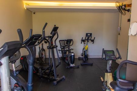 Apartamento à venda com 208m², 4 quartos e 4 vagas Apartamento à venda com 208m², 4 quartos e 4 vagasÁREA COMUM - ACADEMIA