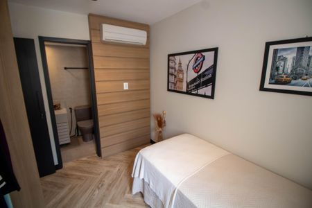 Apartamento à venda com 208m², 4 quartos e 4 vagas Apartamento à venda com 208m², 4 quartos e 4 vagasSUITE 2