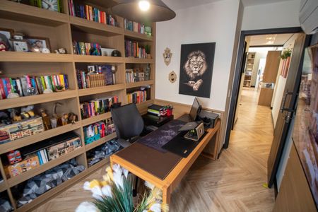 Apartamento à venda com 208m², 4 quartos e 4 vagas Apartamento à venda com 208m², 4 quartos e 4 vagasESCRITÓRIO 2 TÉRREO