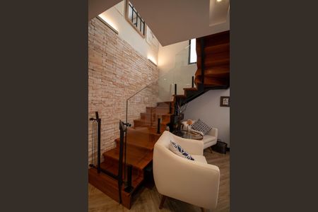 Apartamento à venda com 208m², 4 quartos e 4 vagas Apartamento à venda com 208m², 4 quartos e 4 vagasESCADA ACESSOS