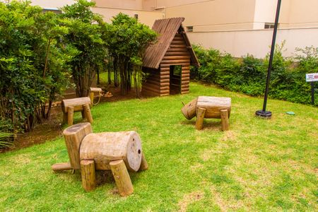 Apartamento à venda com 208m², 4 quartos e 4 vagas Apartamento à venda com 208m², 4 quartos e 4 vagasÁREA COMUM - PAISAGISMO