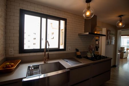 Apartamento à venda com 208m², 4 quartos e 4 vagas Apartamento à venda com 208m², 4 quartos e 4 vagasCOZINHA