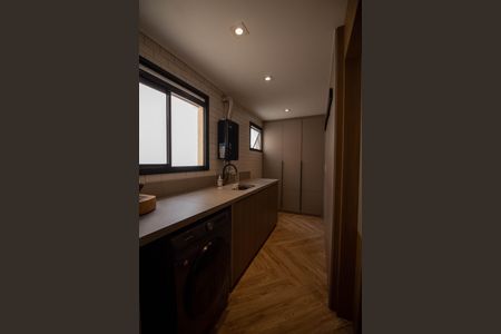 Apartamento à venda com 208m², 4 quartos e 4 vagas Apartamento à venda com 208m², 4 quartos e 4 vagasÁREA DE SERVIÇO