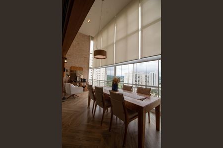 Apartamento à venda com 208m², 4 quartos e 4 vagas Apartamento à venda com 208m², 4 quartos e 4 vagasVARANDA GOURMET