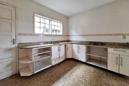 Casa à venda com 239m², 4 quartos e 2 vagasCozinha