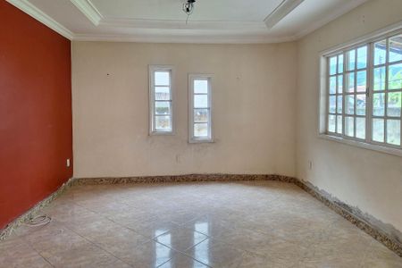 Sala de casa para alugar com 4 quartos, 239m² em Serra Grande, Niterói