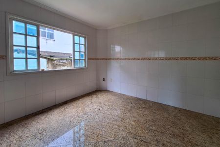 Casa à venda com 239m², 4 quartos e 2 vagasCozinha
