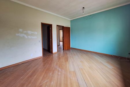 Casa à venda com 239m², 4 quartos e 2 vagasQuarto 4