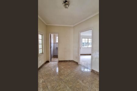 Casa à venda com 239m², 4 quartos e 2 vagasCopa