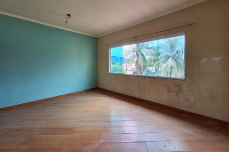 Casa à venda com 239m², 4 quartos e 2 vagasQuarto 4