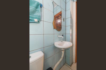 Banheiro de casa para alugar com 1 quarto, 80m² em São Geraldo, Porto Alegre