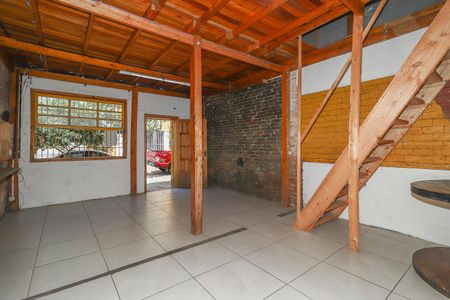 Sala de casa para alugar com 1 quarto, 80m² em São Geraldo, Porto Alegre