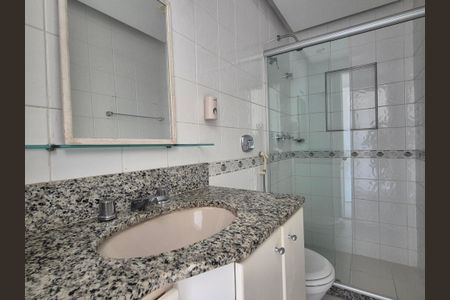 Banheiro  de casa de condomínio à venda com 4 quartos, 119m² em Vargem Pequena, Rio de Janeiro