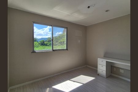 Suíte  de casa de condomínio à venda com 4 quartos, 119m² em Vargem Pequena, Rio de Janeiro