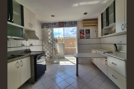 Casa de condomínio à venda com 119m², 4 quartos e 1 vagaCozinha 