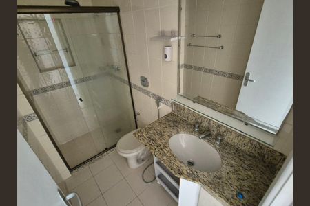 Casa de condomínio à venda com 119m², 4 quartos e 1 vagaBanheiro 
