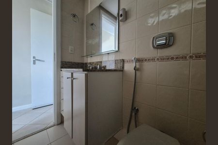 Casa de condomínio à venda com 119m², 4 quartos e 1 vagaBanheiro 