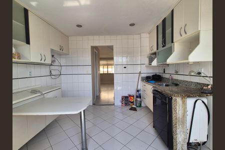 Casa de condomínio à venda com 119m², 4 quartos e 1 vagaCozinha 