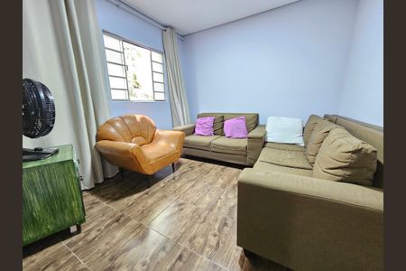 Sala de casa à venda com 3 quartos, 450m² em Vila das Belezas, São Paulo
