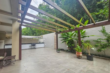 Apartamento para alugar com 179m², 3 quartos e 2 vagas Apartamento para alugar com 179m², 3 quartos e 2 vagasvaranda