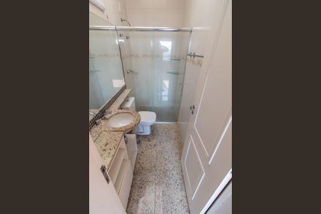 Apartamento à venda com 136m², 3 quartos e 3 vagas Apartamento à venda com 136m², 3 quartos e 3 vagasBanheiro Suíte 1