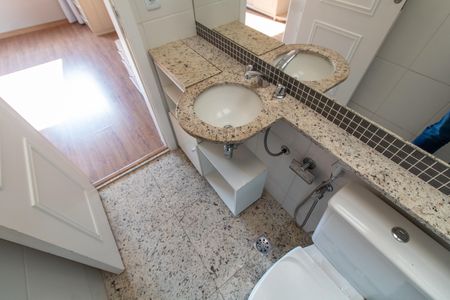 Apartamento à venda com 136m², 3 quartos e 3 vagas Apartamento à venda com 136m², 3 quartos e 3 vagasBanheiro Suíte 1