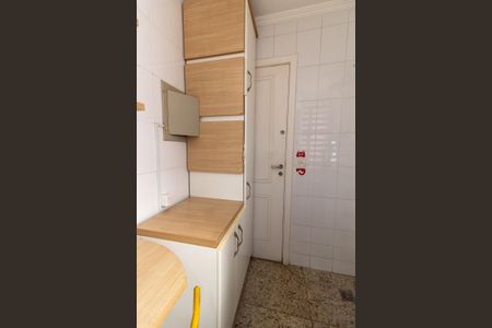 Apartamento à venda com 136m², 3 quartos e 3 vagas Apartamento à venda com 136m², 3 quartos e 3 vagasÁrea de Serviço