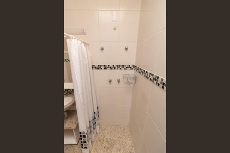 Apartamento à venda com 136m², 3 quartos e 3 vagas Apartamento à venda com 136m², 3 quartos e 3 vagasBanheiro Suíte 2