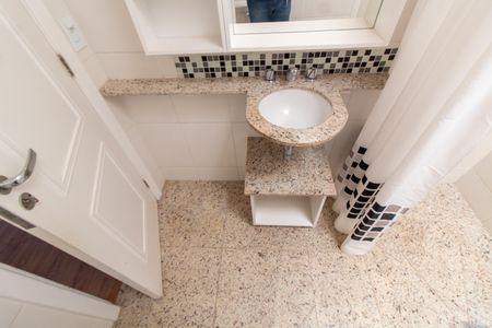 Apartamento à venda com 136m², 3 quartos e 3 vagas Apartamento à venda com 136m², 3 quartos e 3 vagasBanheiro Suíte 2