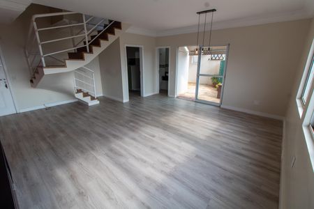 Sala de apartamento à venda com 3 quartos, 136m² em Parque das Flores, Campinas