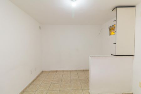 Casa para alugar com 48m², 1 quarto e sem vaga Casa para alugar com 48m², 1 quarto e sem vagaSala/Cozinha