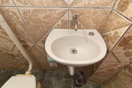 Casa para alugar com 48m², 1 quarto e sem vaga Casa para alugar com 48m², 1 quarto e sem vagaBanheiro