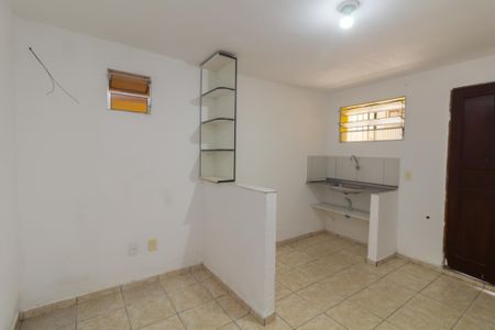 Casa para alugar com 48m², 1 quarto e sem vaga Casa para alugar com 48m², 1 quarto e sem vagaSala/Cozinha