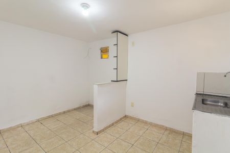Sala/Cozinha de casa para alugar com 1 quarto, 48m² em Vila Monte Santo, São Paulo