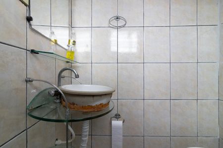 Casa para alugar com 60m², 2 quartos e sem vaga Casa para alugar com 60m², 2 quartos e sem vagaBanheiro da Suíte