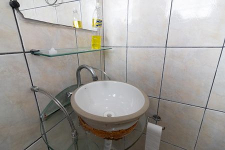 Casa para alugar com 60m², 2 quartos e sem vaga Casa para alugar com 60m², 2 quartos e sem vagaBanheiro da Suíte