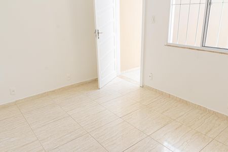 Sala de casa para alugar com 2 quartos, 80m² em Guaratiba, Rio de Janeiro