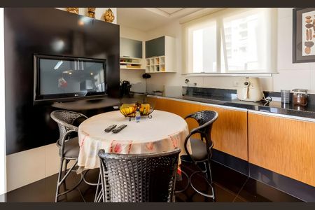 Apartamento para alugar com 316m², 4 quartos e 1 vaga