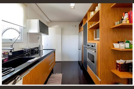 Apartamento para alugar com 4 quartos, 316m² em Vila Romana, São Paulo