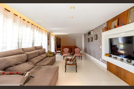 Apartamento para alugar com 4 quartos, 316m² em Vila Romana, São Paulo