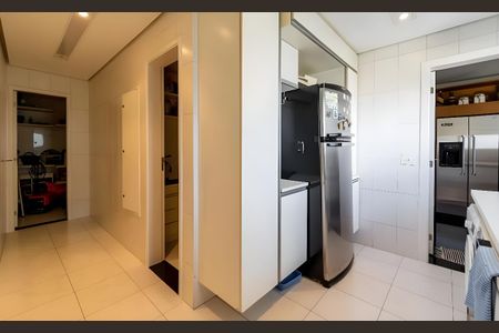 Apartamento para alugar com 316m², 4 quartos e 1 vaga