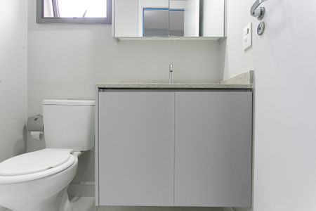 Studio para alugar com 28m², 1 quarto e sem vaga Studio para alugar com 28m², 1 quarto e sem vagaBanheiro