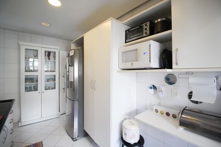 Apartamento para alugar com 110m², 2 quartos e 2 vagasCozinha